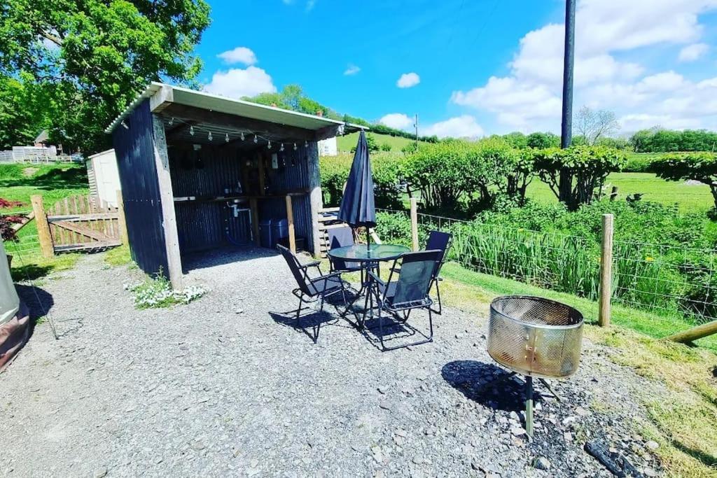 Hotel Bronfelen Yurt Cynghordy Exterior foto